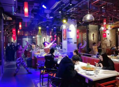 沈阳开火锅加盟店，如何提升品牌消费热度？