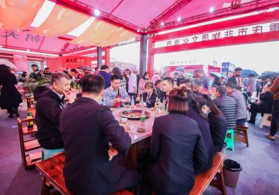 凤城开火锅加盟店，如何培养营销意识？