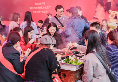 瓦房店开火锅加盟店，如何让顾客自发排队？