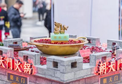 綦江开火锅加盟店，如何服务才体贴周到？