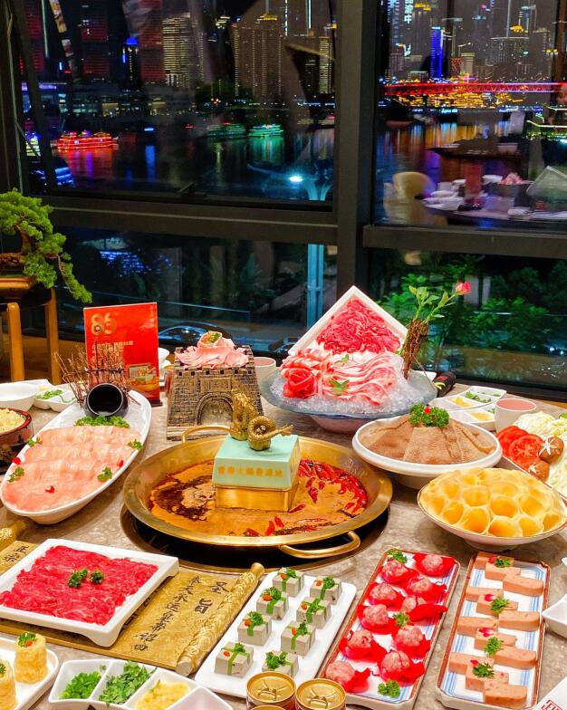 为什么重庆老火锅如此受欢迎呢？